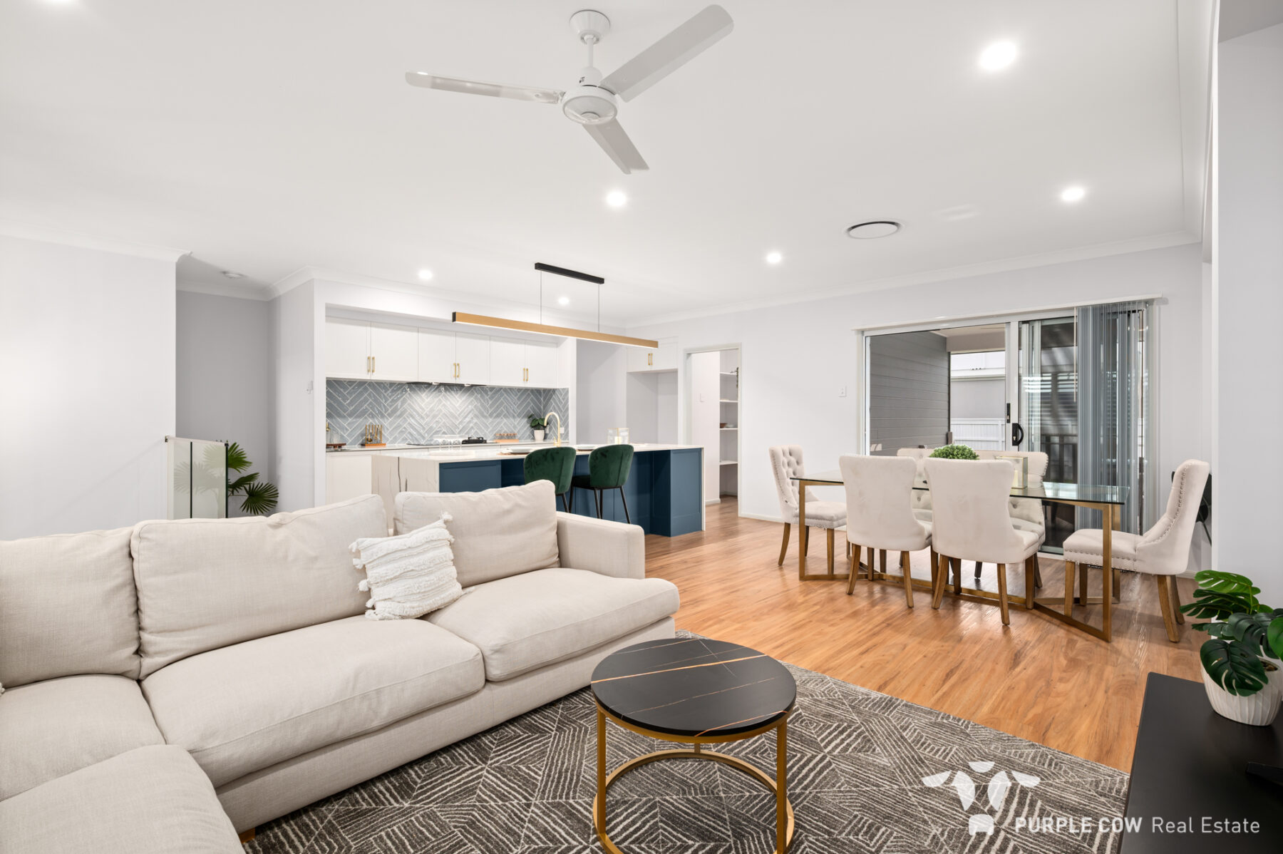 Property: 21 Grafton Street, Spring Mountain, QLD, 4300 photo-5