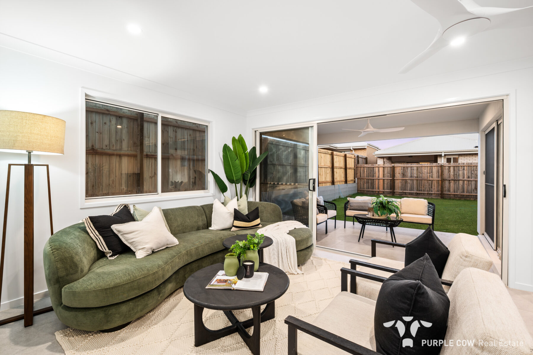 Property: 13 Helix Close, Spring Mountain, QLD, 4300 photo-5