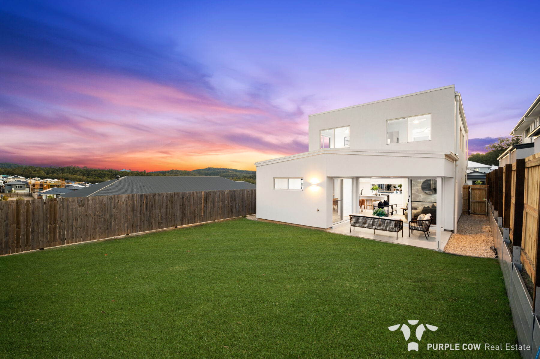 Property: 13 Helix Close, Spring Mountain, QLD, 4300 photo-7