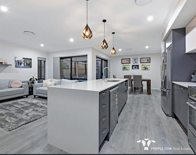 Rental: South Ripley, QLD, 4306 photo-1