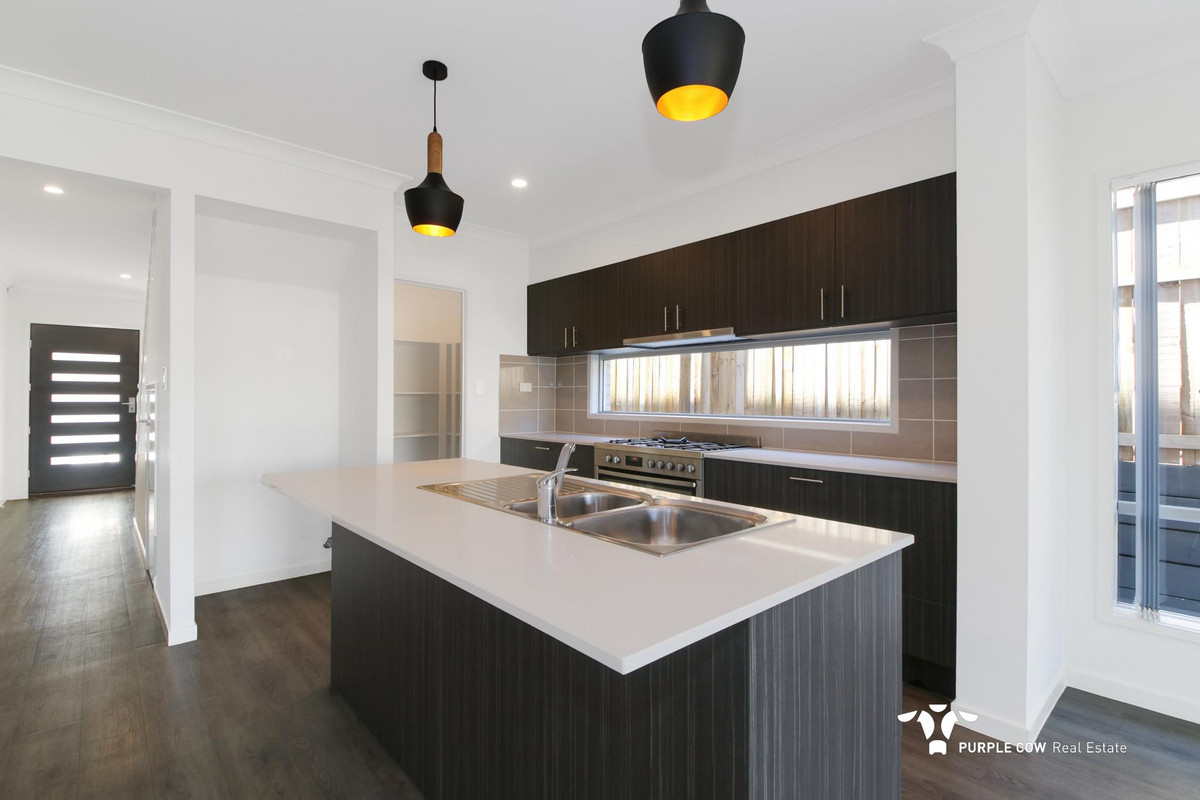 Rental: Springfield Lakes, QLD, 4300 photo-2