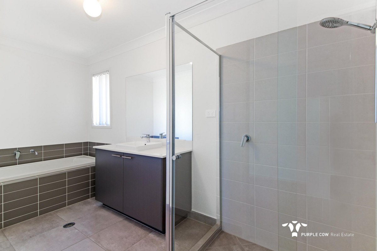 Rental: Springfield Lakes, QLD, 4300 photo-7