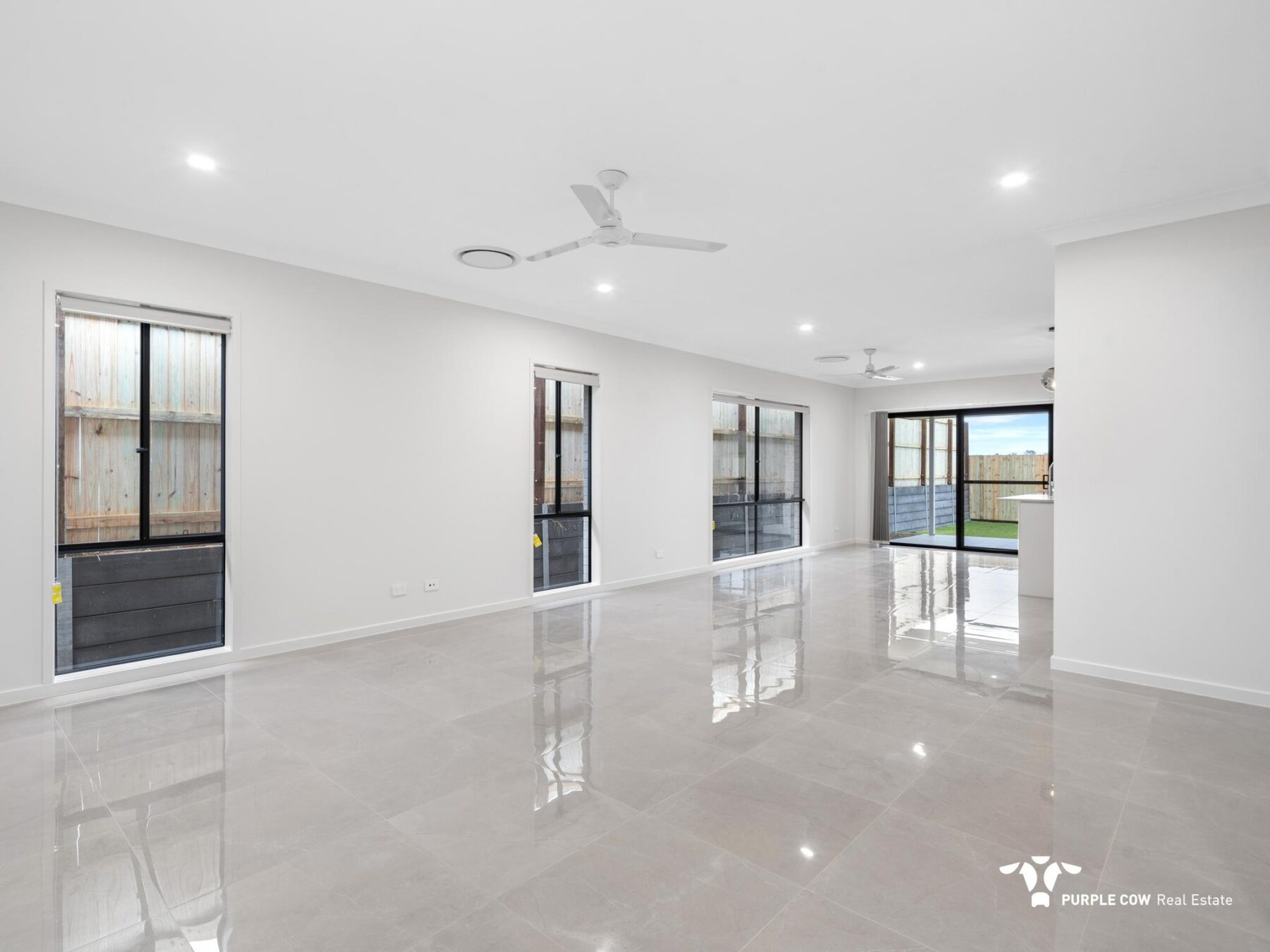 Rental: White Rock, QLD, 4306 photo-3