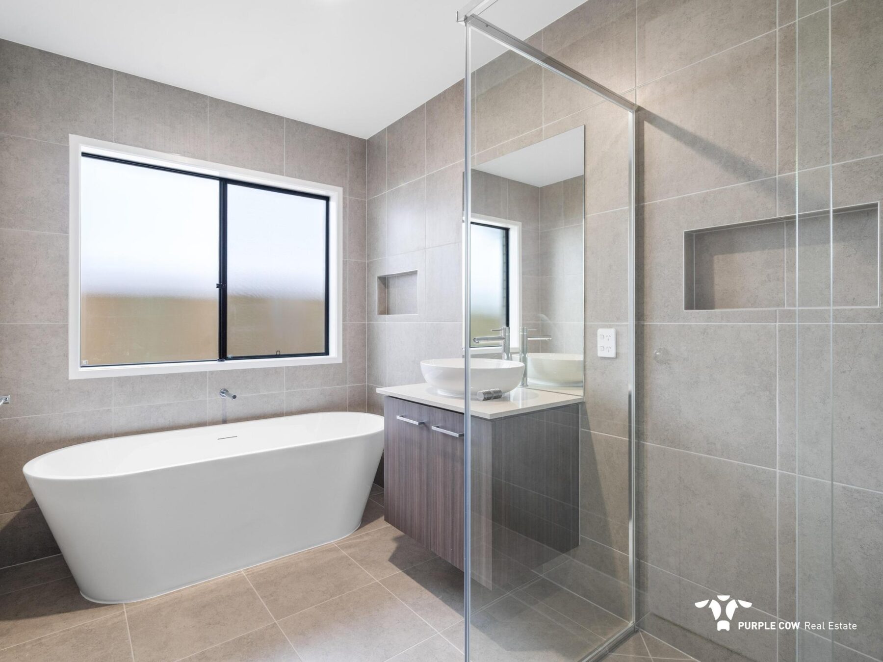 Rental: White Rock, QLD, 4306 photo-6