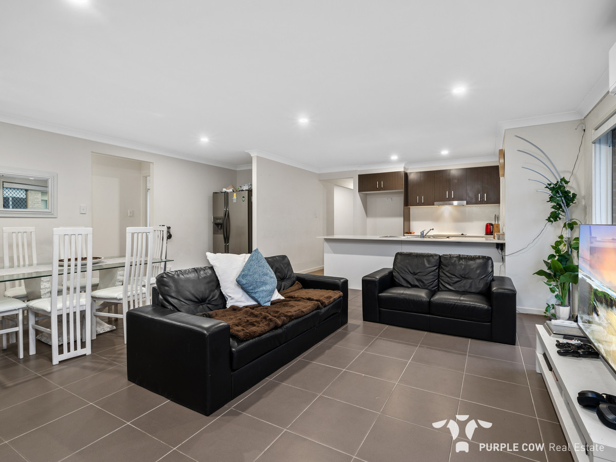 Rental: 14 Stradbroke Crescent, Springfield Lakes, QLD, 4300 photo-1