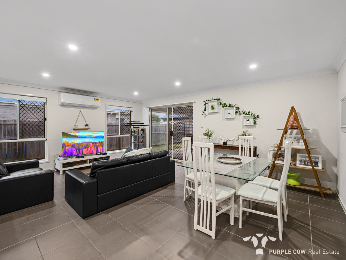Rental: 14 Stradbroke Crescent, Springfield Lakes, QLD, 4300 photo-2
