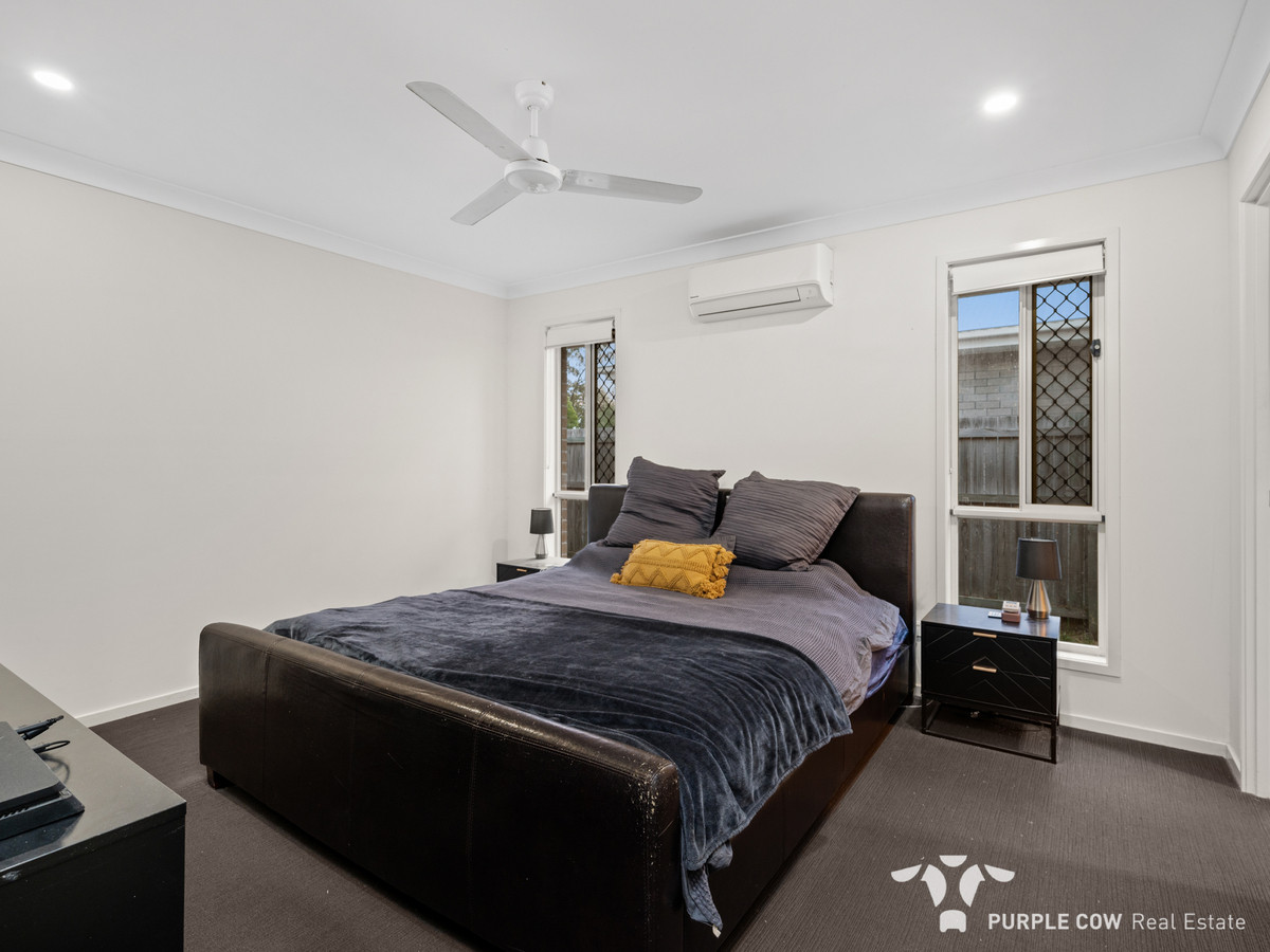 Rental: 14 Stradbroke Crescent, Springfield Lakes, QLD, 4300 photo-5