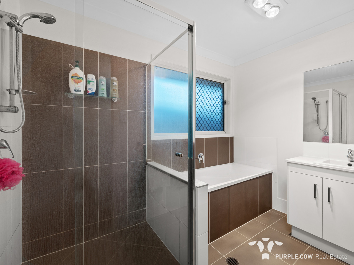 Rental: 14 Stradbroke Crescent, Springfield Lakes, QLD, 4300 photo-7