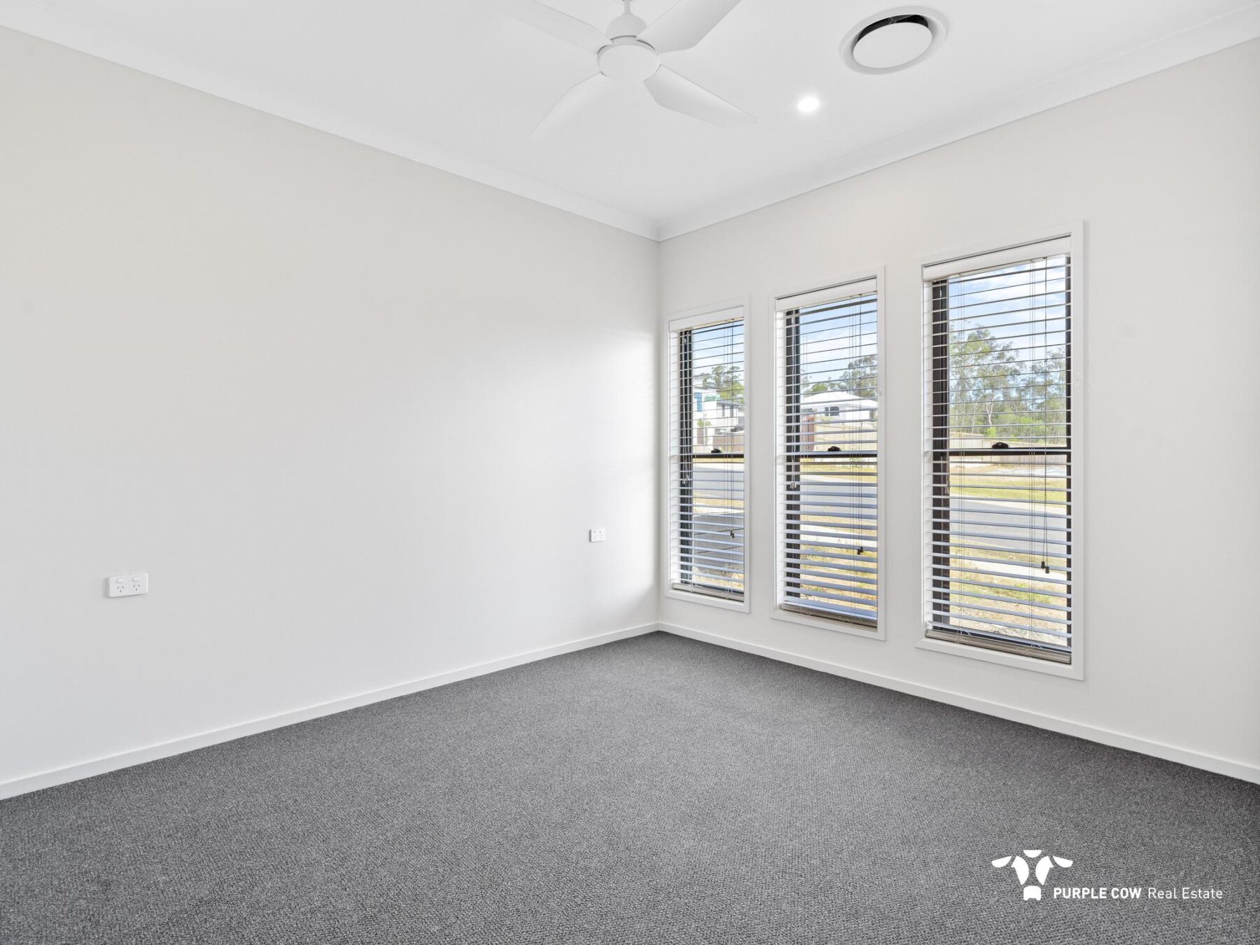 Rental: Spring Mountain, QLD, 4300 photo-5