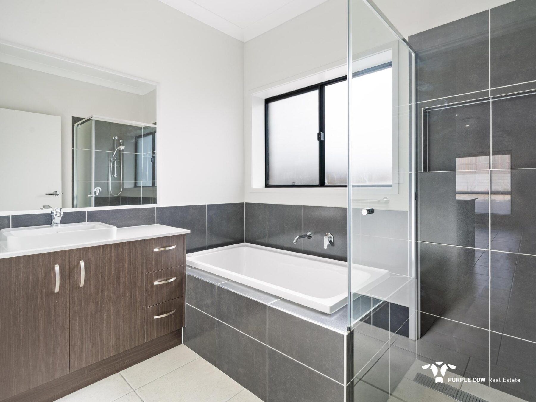 Rental: Spring Mountain, QLD, 4300 photo-6