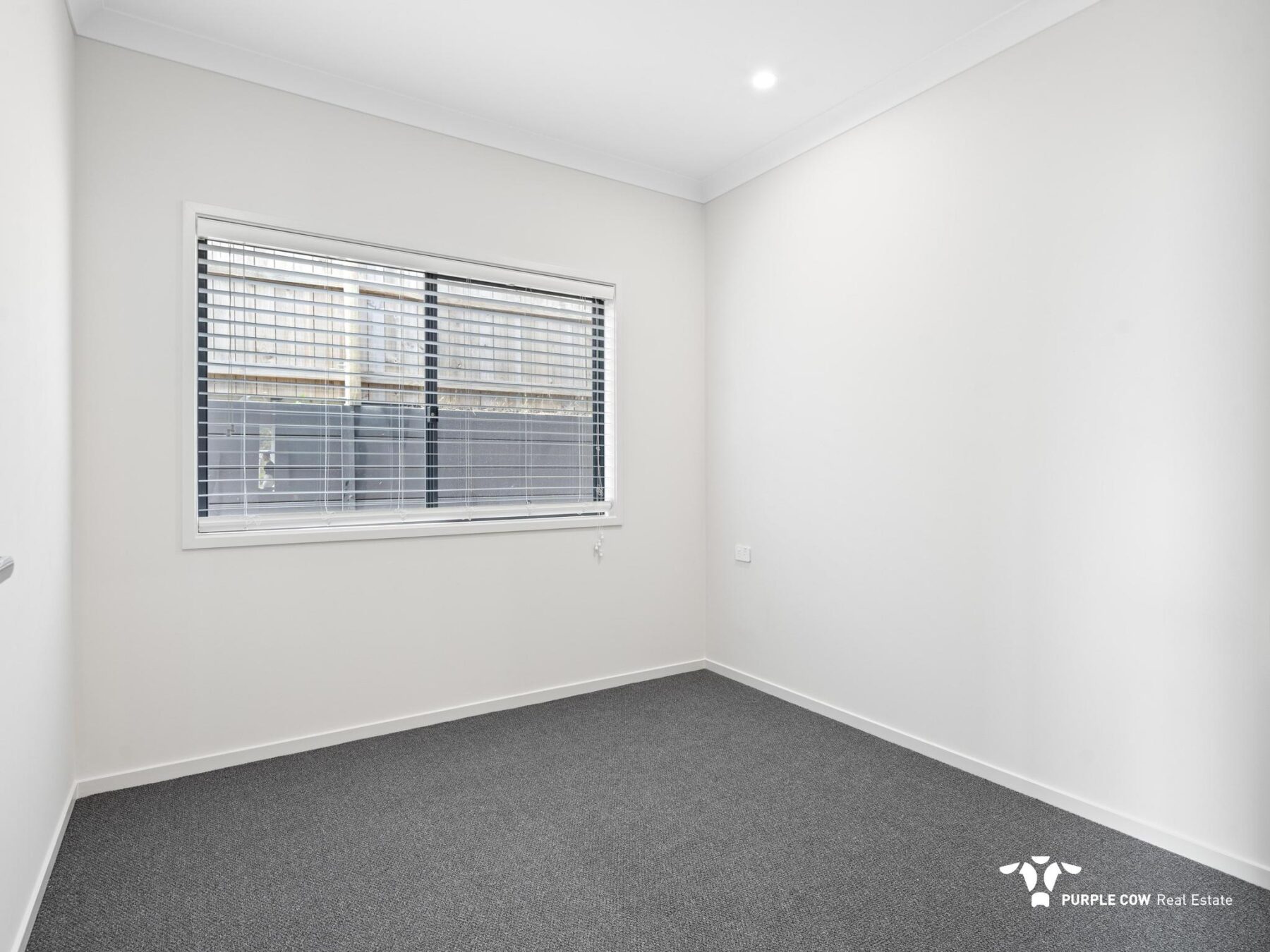 Rental: Spring Mountain, QLD, 4300 photo-8