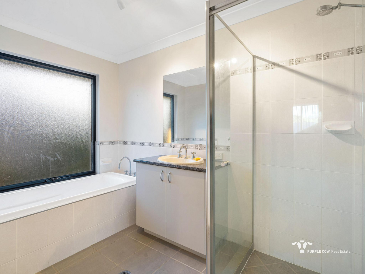 Rental: Augustine Heights, QLD, 4300 photo-9