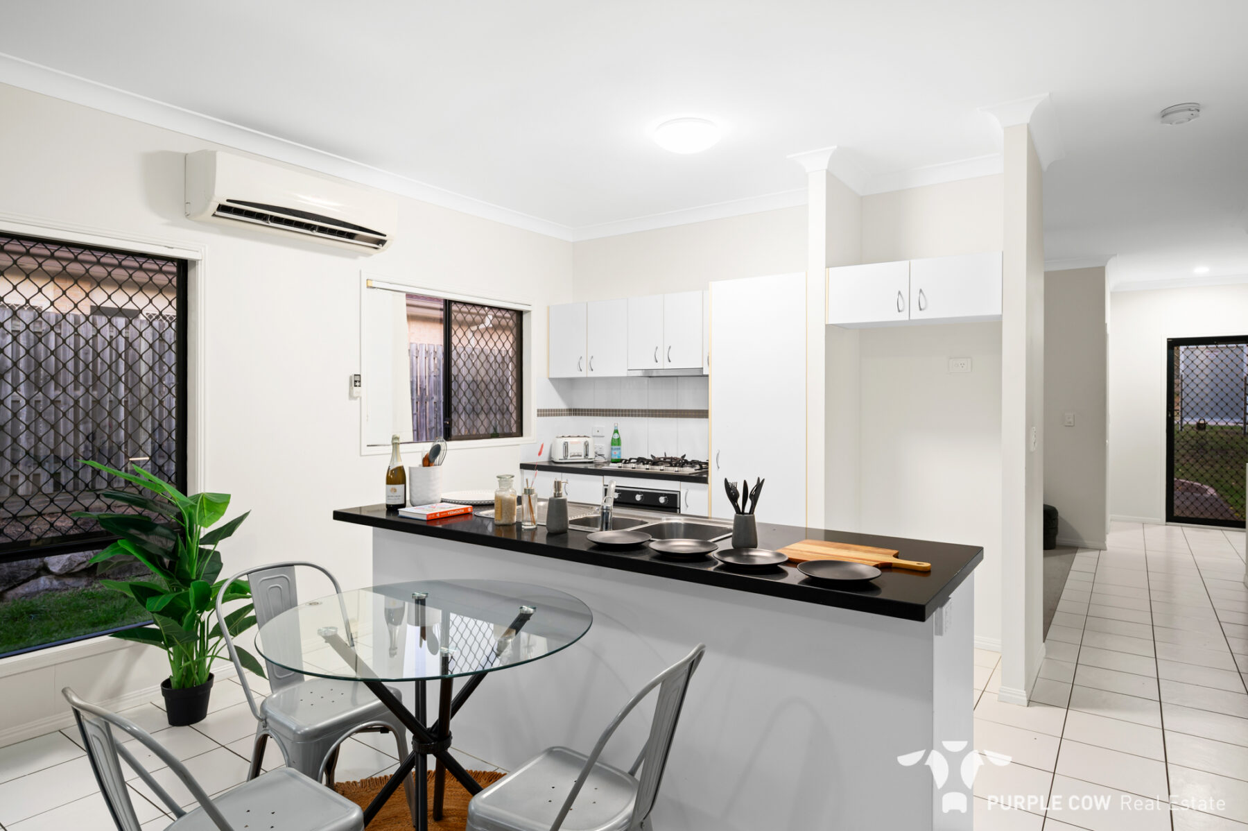 Property: 14 Reynolds Close, Redbank Plains, QLD, 4301 photo-5