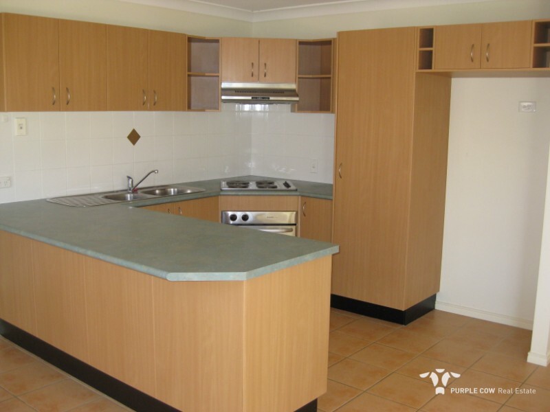 Rental: 8 Alfred Place, Springfield Lakes, QLD, 4300 photo-2