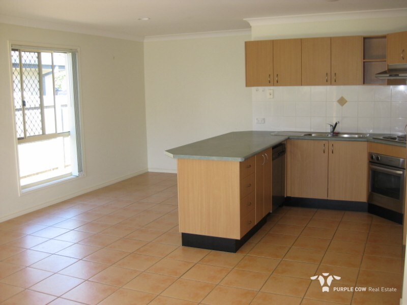 Rental: 8 Alfred Place, Springfield Lakes, QLD, 4300 photo-5