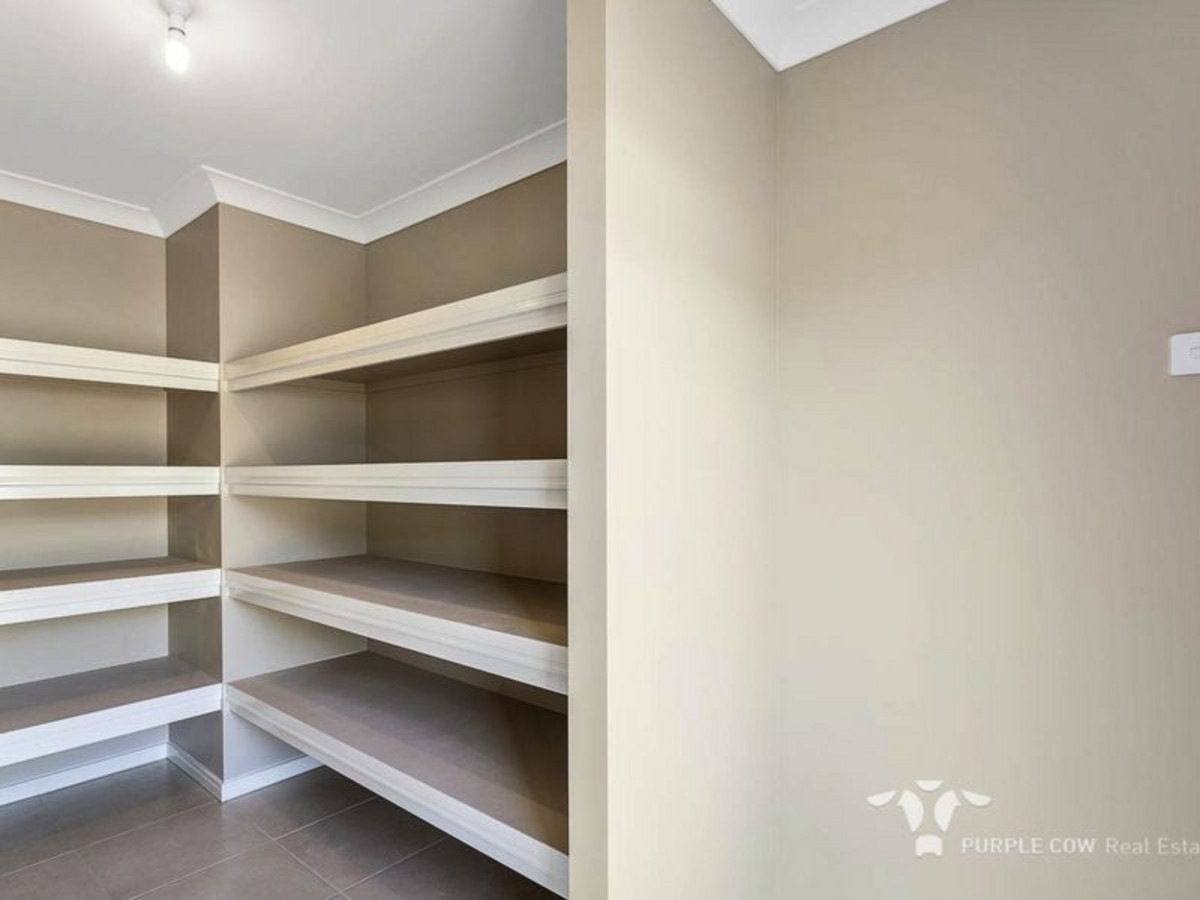 Rental: Spring Mountain, QLD, 4300 photo-2