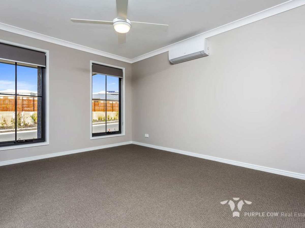 Rental: Spring Mountain, QLD, 4300 photo-4