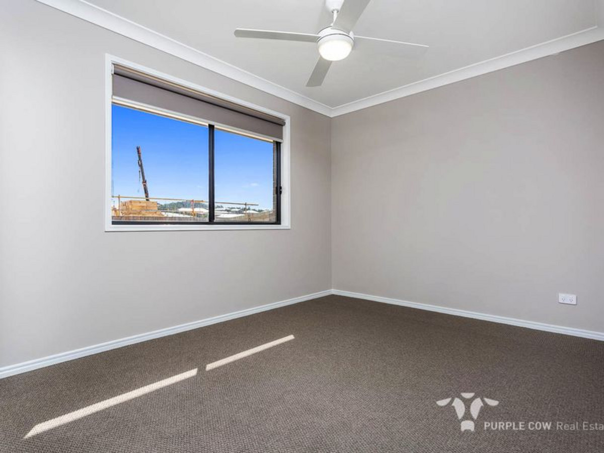 Rental: Spring Mountain, QLD, 4300 photo-6