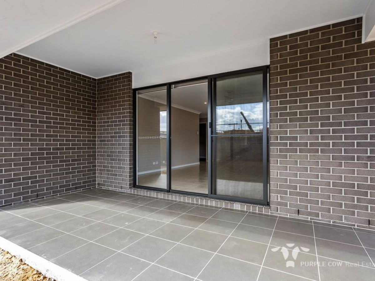 Rental: Spring Mountain, QLD, 4300 photo-8