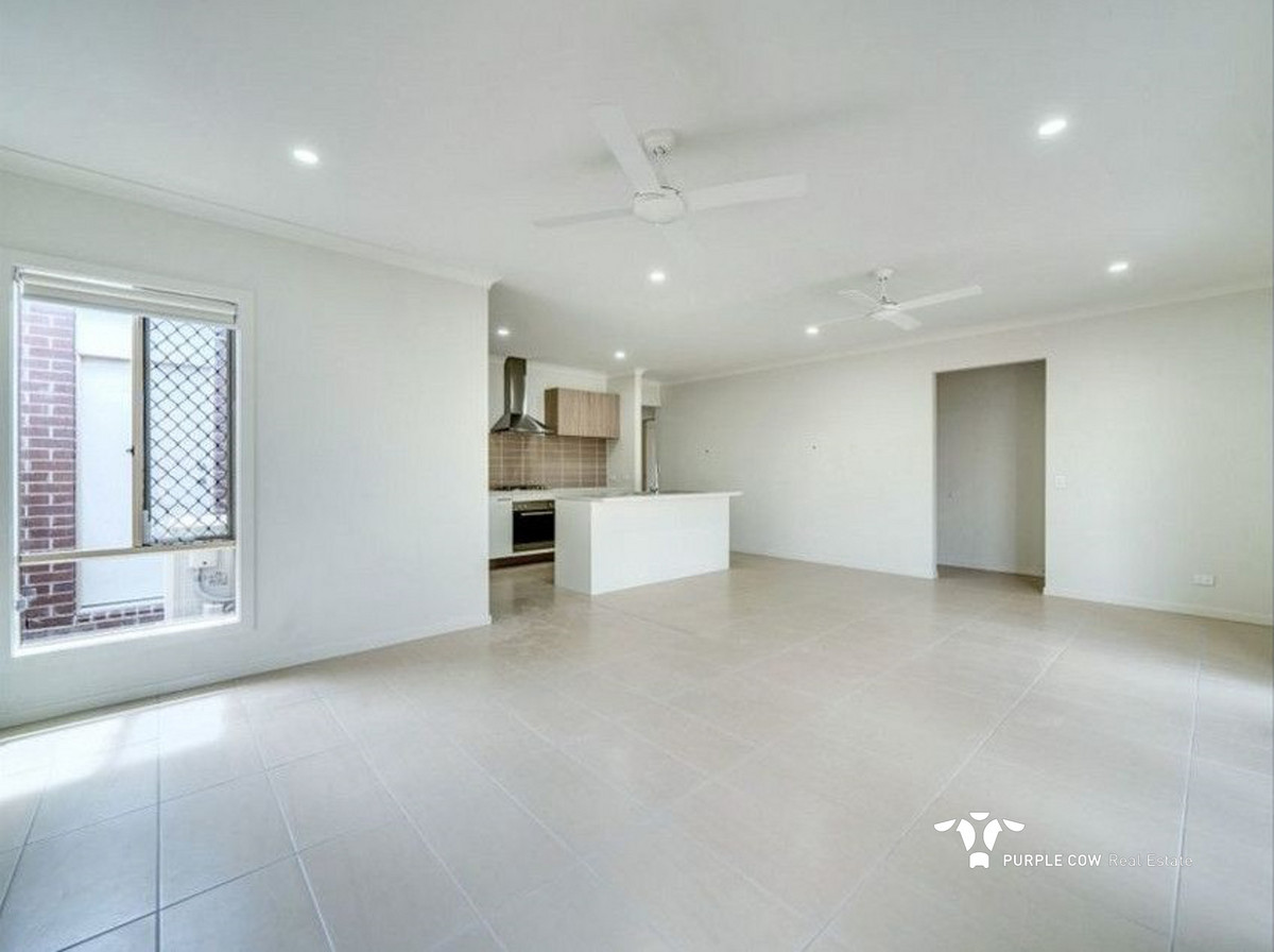 Rental: 53 Dubai Circuit, Spring Mountain, QLD, 4300 photo-2