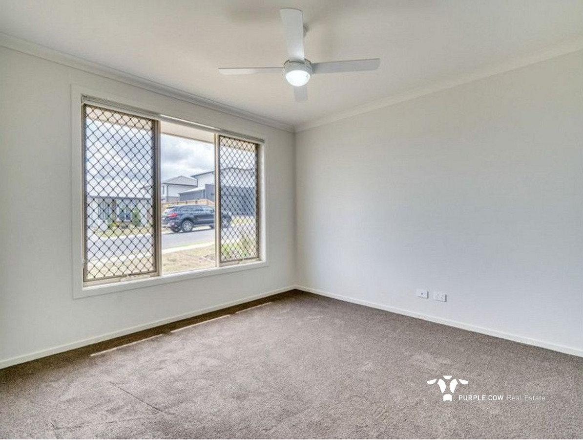Rental: 53 Dubai Circuit, Spring Mountain, QLD, 4300 photo-5