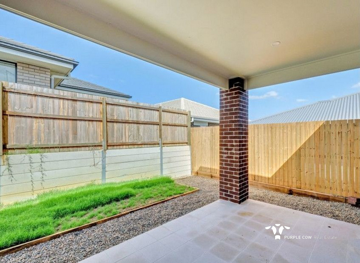Rental: 53 Dubai Circuit, Spring Mountain, QLD, 4300 photo-7