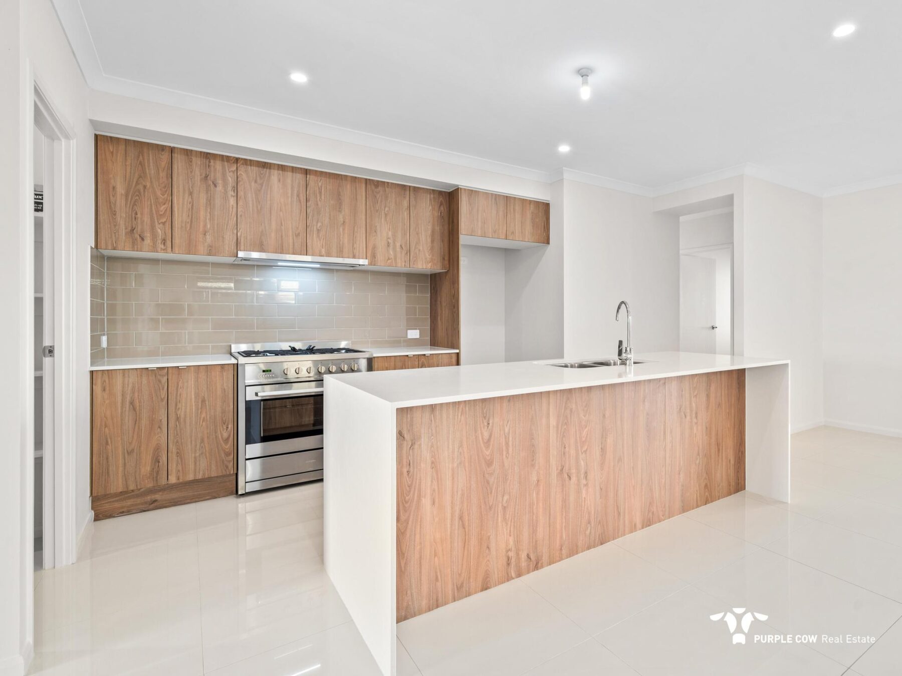 Rental: South Ripley, QLD, 4306 photo-2