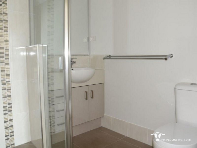 Rental: Redbank Plains, QLD, 4301 photo-5