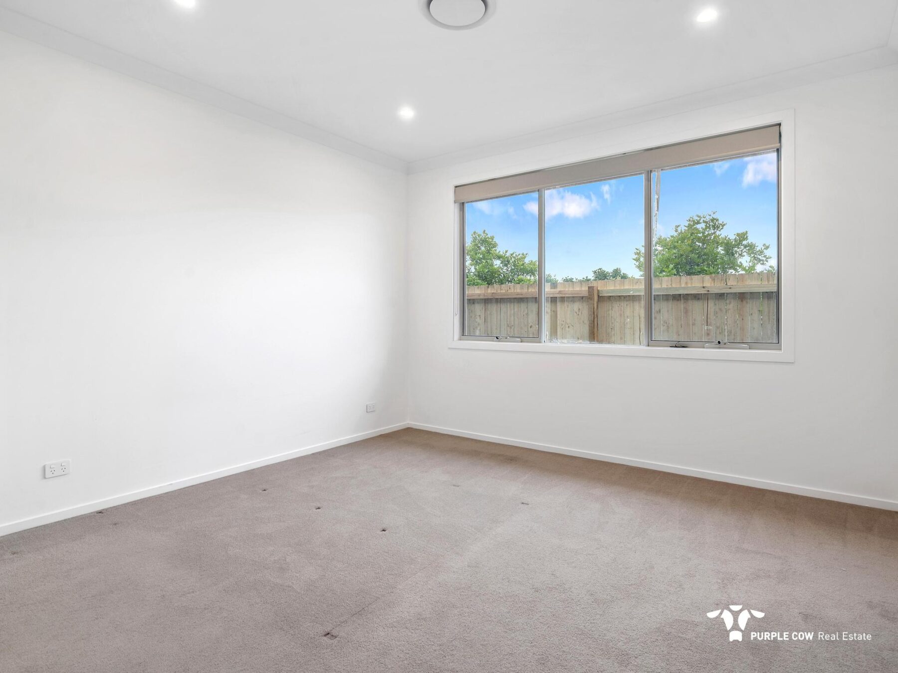 Rental: Redbank Plains, QLD, 4301 photo-4