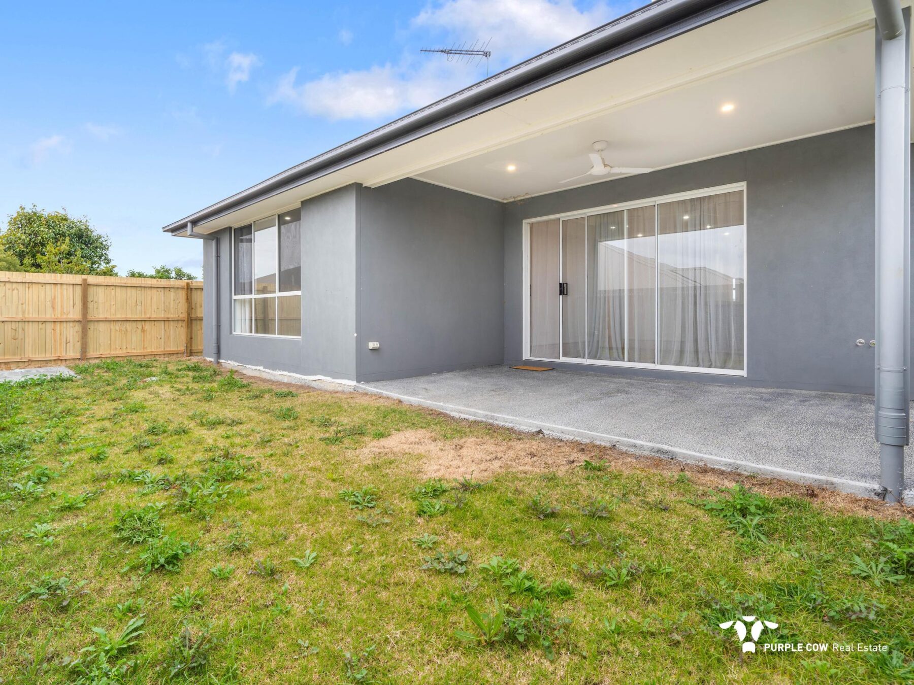 Rental: Redbank Plains, QLD, 4301 photo-6