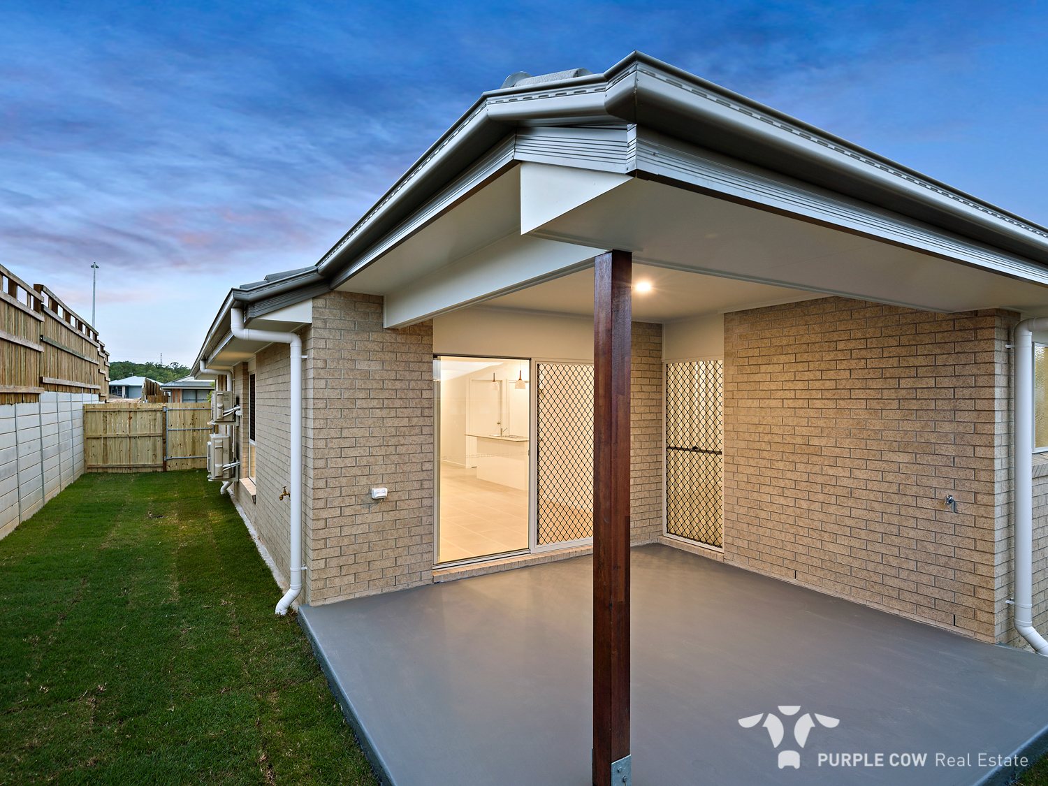 Property: 5 Stellar Street, Spring Mountain, QLD, 4300 photo-6