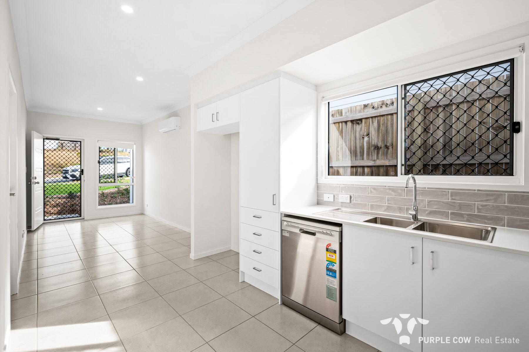 Rental: Redbank Plains, QLD, 4301 photo-1