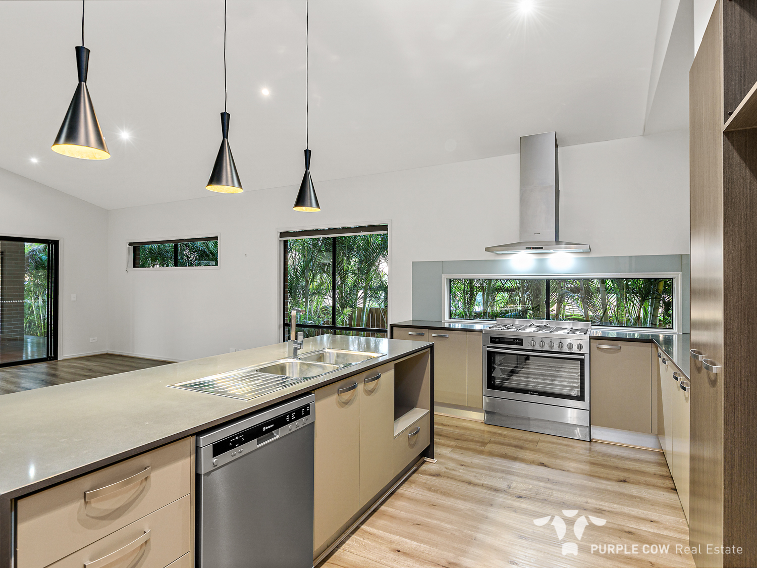 Rental: South Ripley, QLD, 4306 photo-1