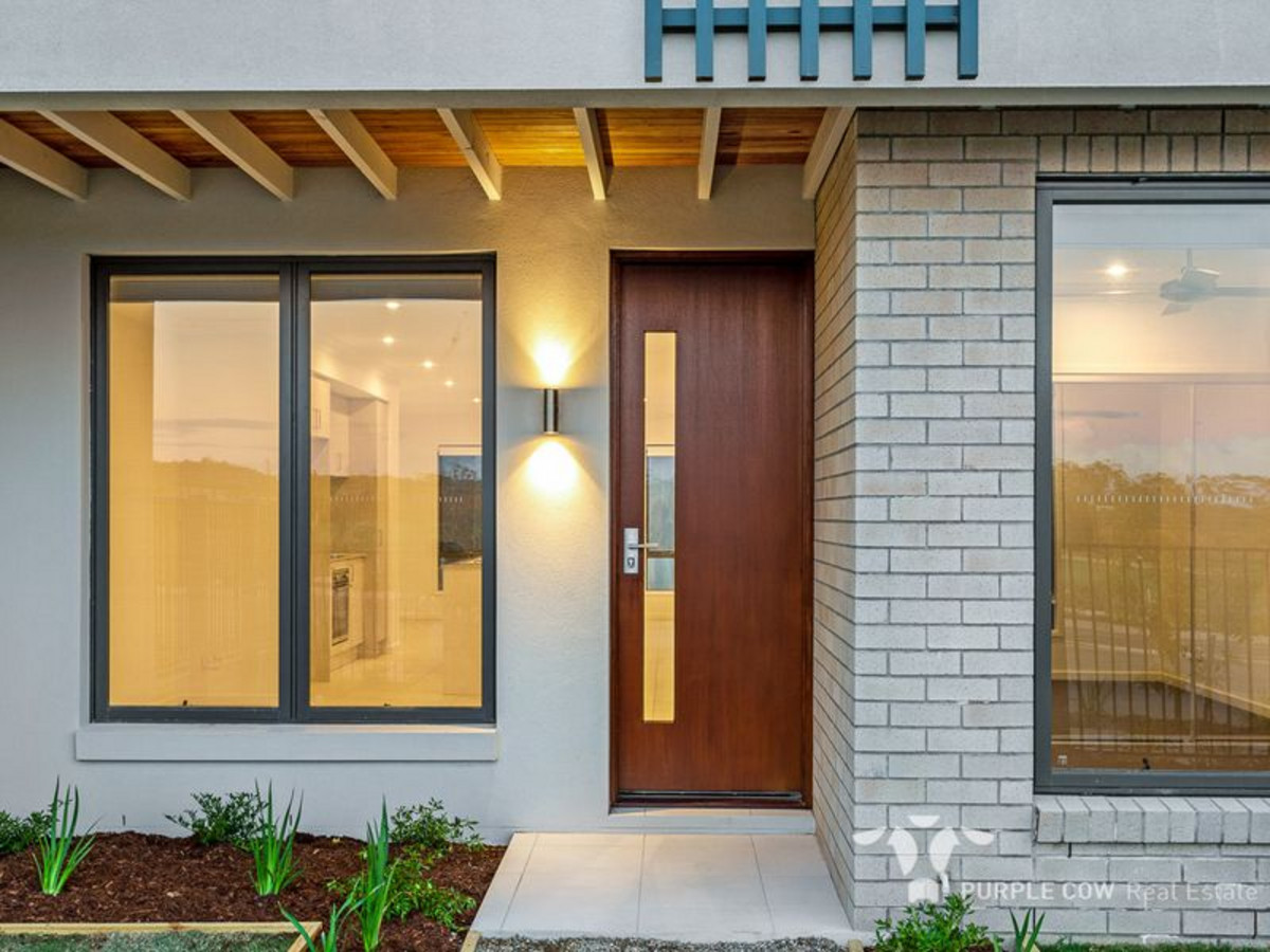Rental: Spring Mountain, QLD, 4300 photo-2