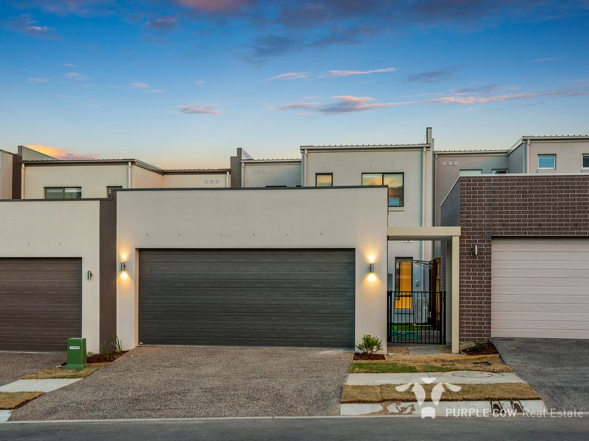 Rental: Spring Mountain, QLD, 4300 photo-12