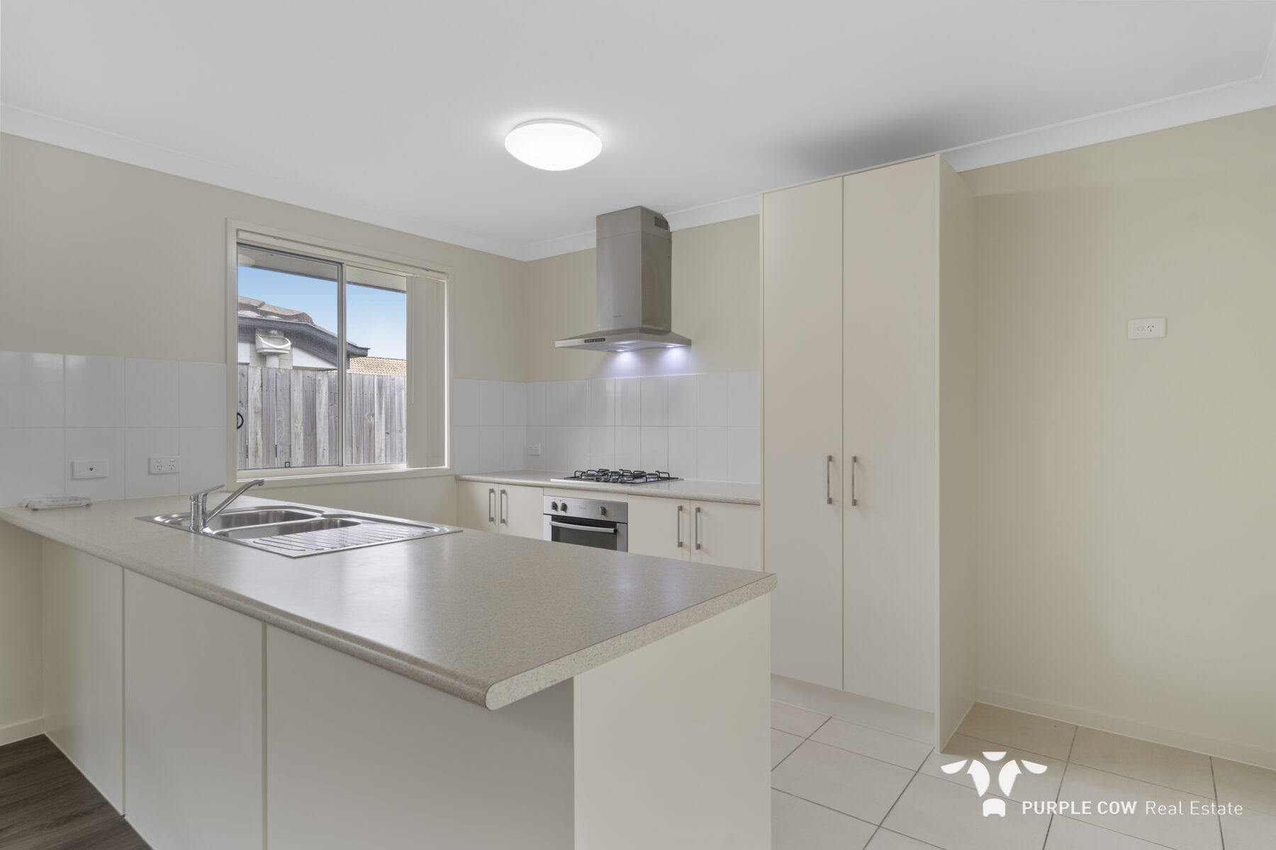 Rental: Augustine Heights, QLD, 4300 photo-3