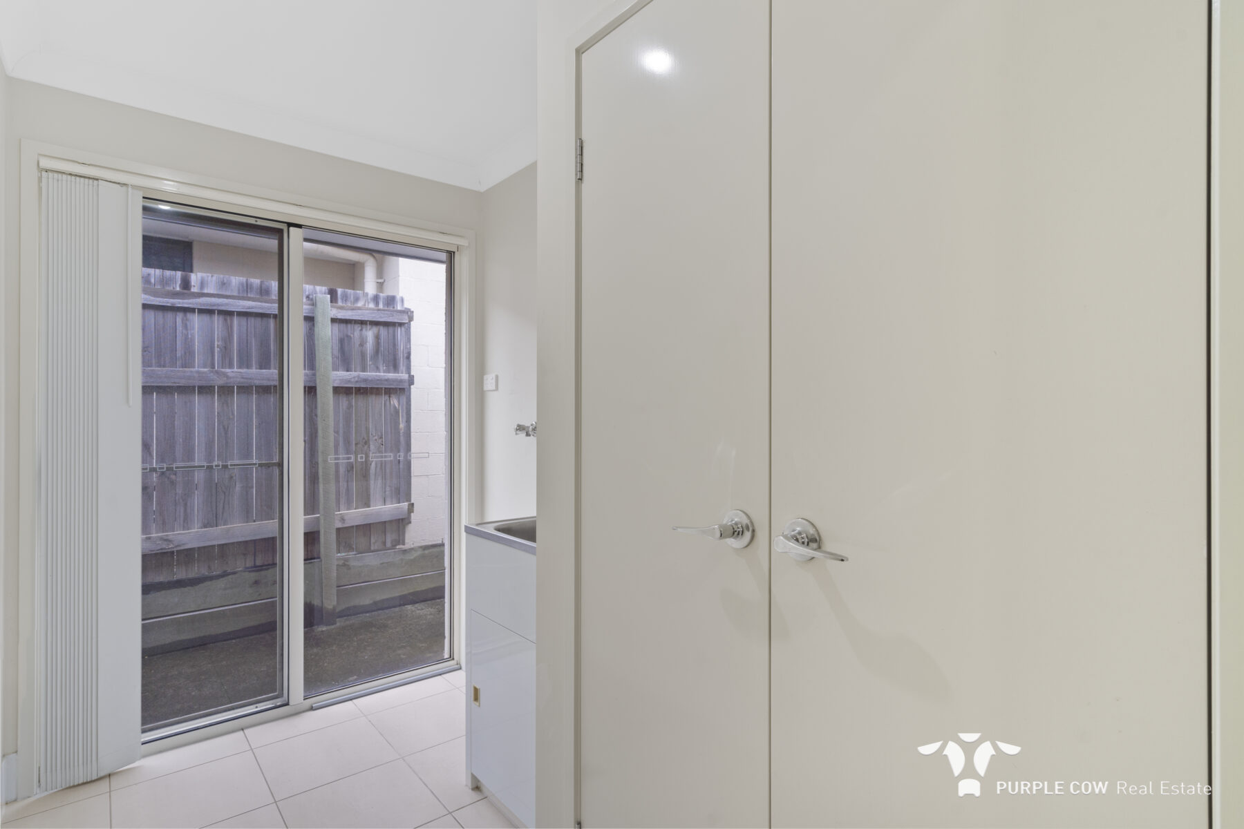 Rental: Augustine Heights, QLD, 4300 photo-6