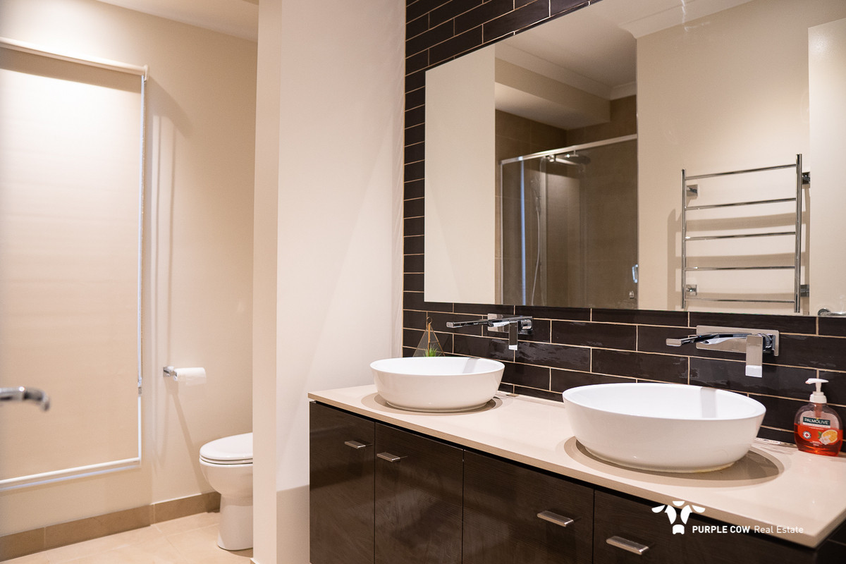 Rental: Spring Mountain, QLD, 4300 photo-8