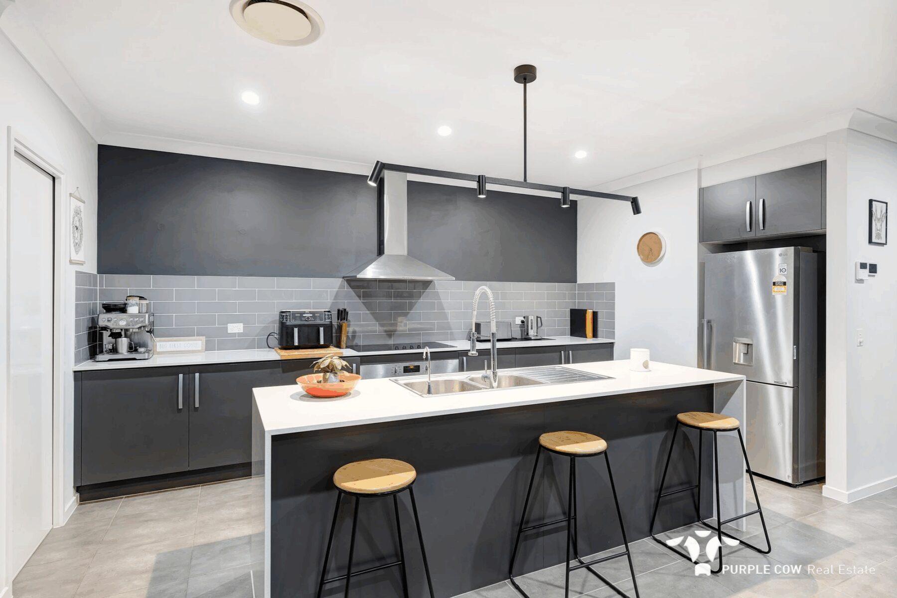 Property: 20 Swift Close, Redbank Plains, QLD, 4301 photo-2