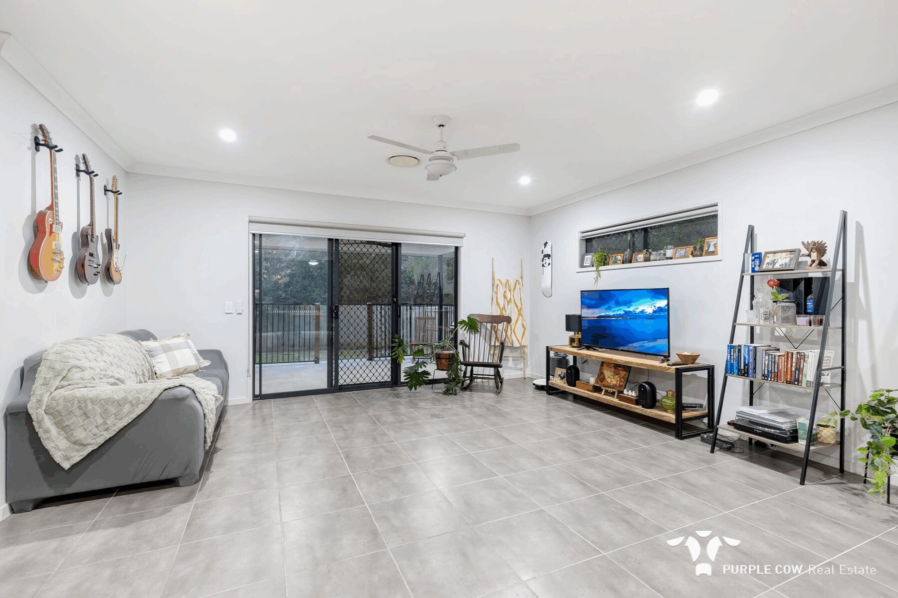Property: 20 Swift Close, Redbank Plains, QLD, 4301 photo-5
