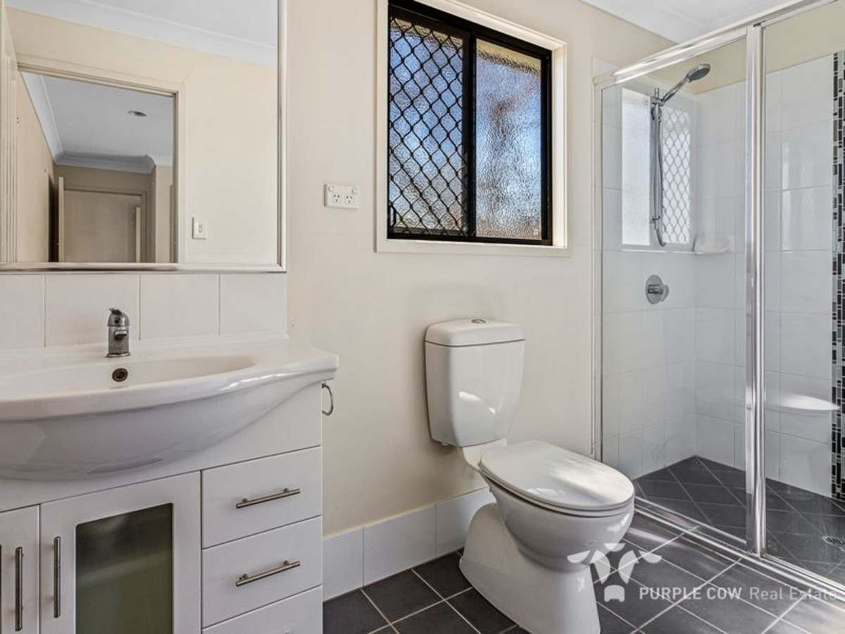Rental: Goodna, QLD, 4300 photo-6