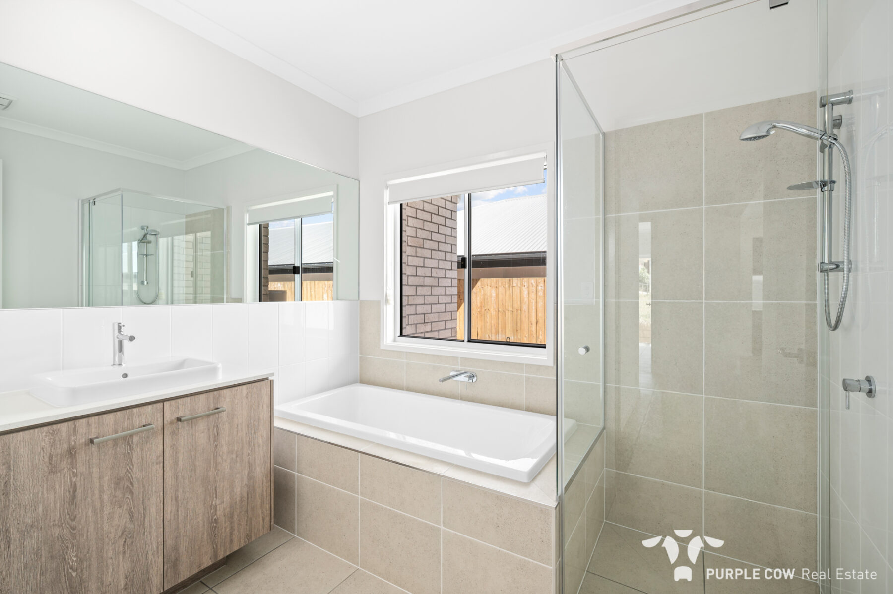 Rental: White Rock, QLD, 4306 photo-5