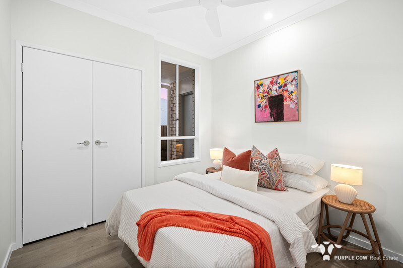 Rental: Spring Mountain, QLD, 4300 photo-13