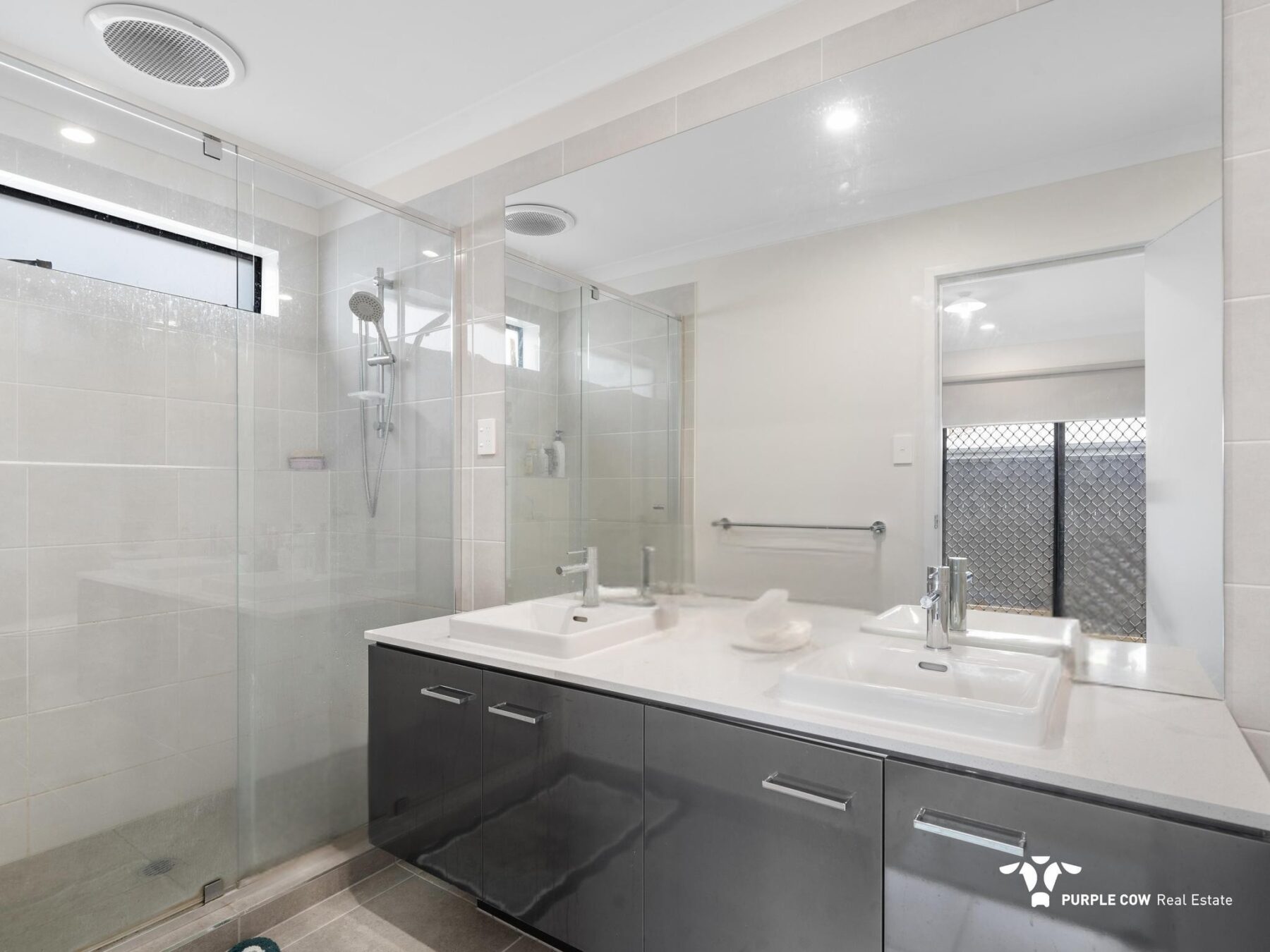 Rental: Spring Mountain, QLD, 4300 photo-9