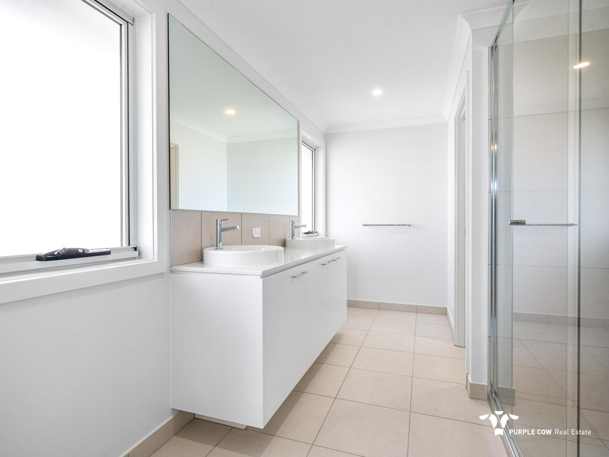 Rental: Greenbank, QLD, 4124 photo-8