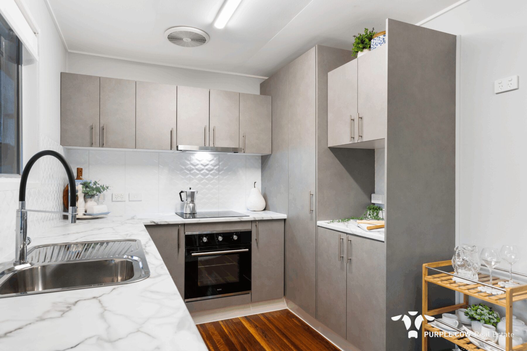 Property: 9 McMillan Steet, Churchill, QLD, 4305 photo-1