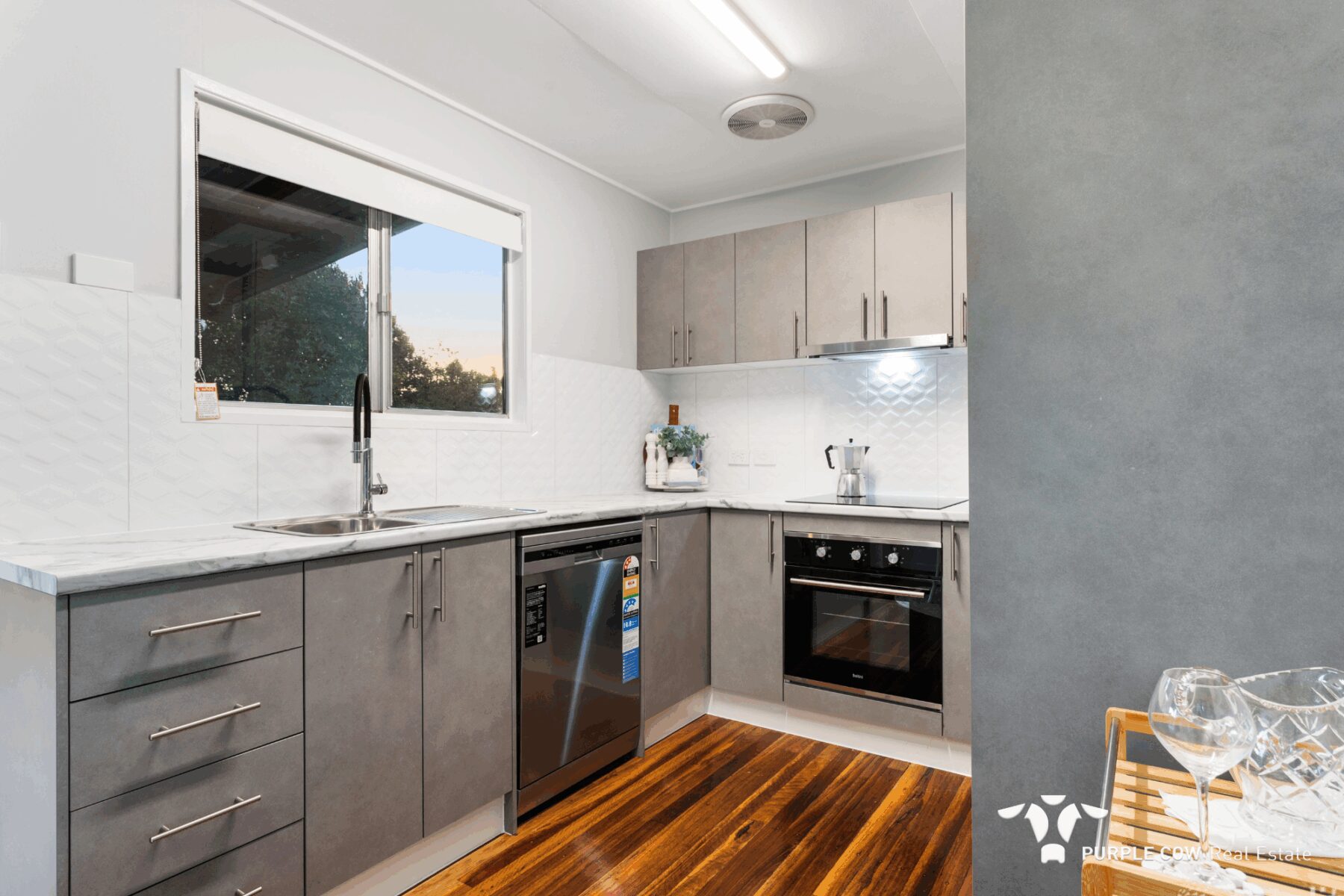 Property: 9 McMillan Steet, Churchill, QLD, 4305 photo-5