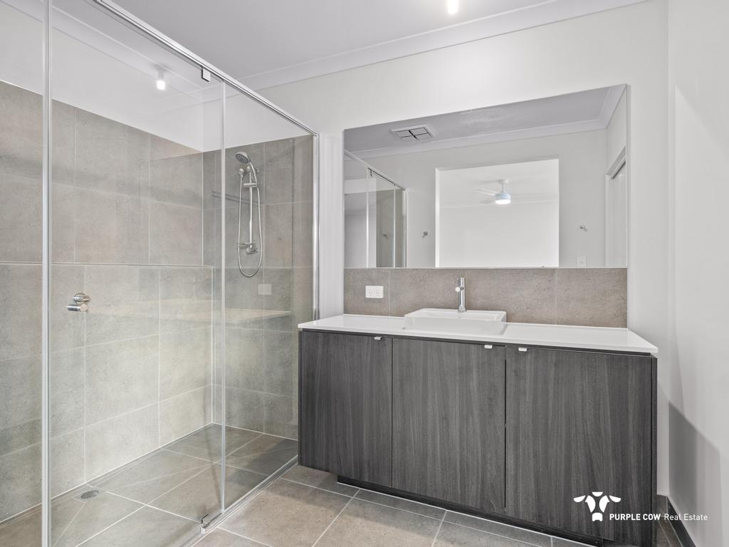 Rental: White Rock, QLD, 4306 photo-2