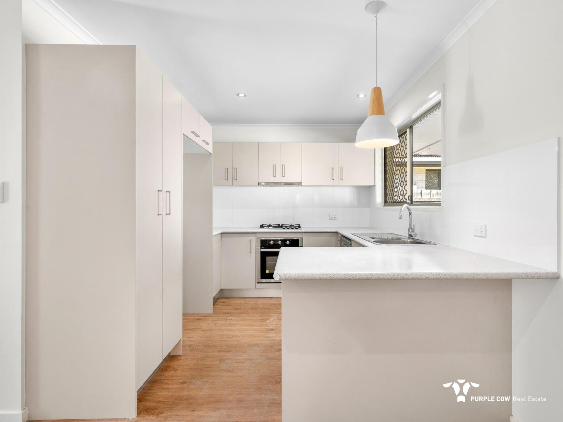 Rental: Bellbird Park, QLD, 4300 photo-4