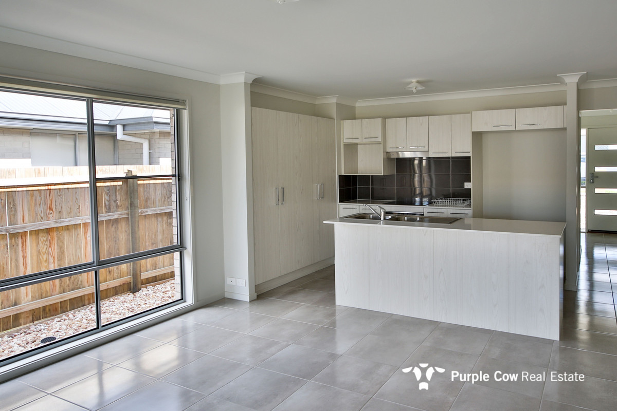 Rental: South Ripley, QLD, 4306 photo-1